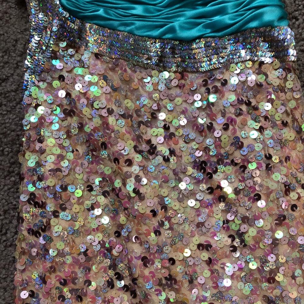 Prom Dress - Picture 5 of 7